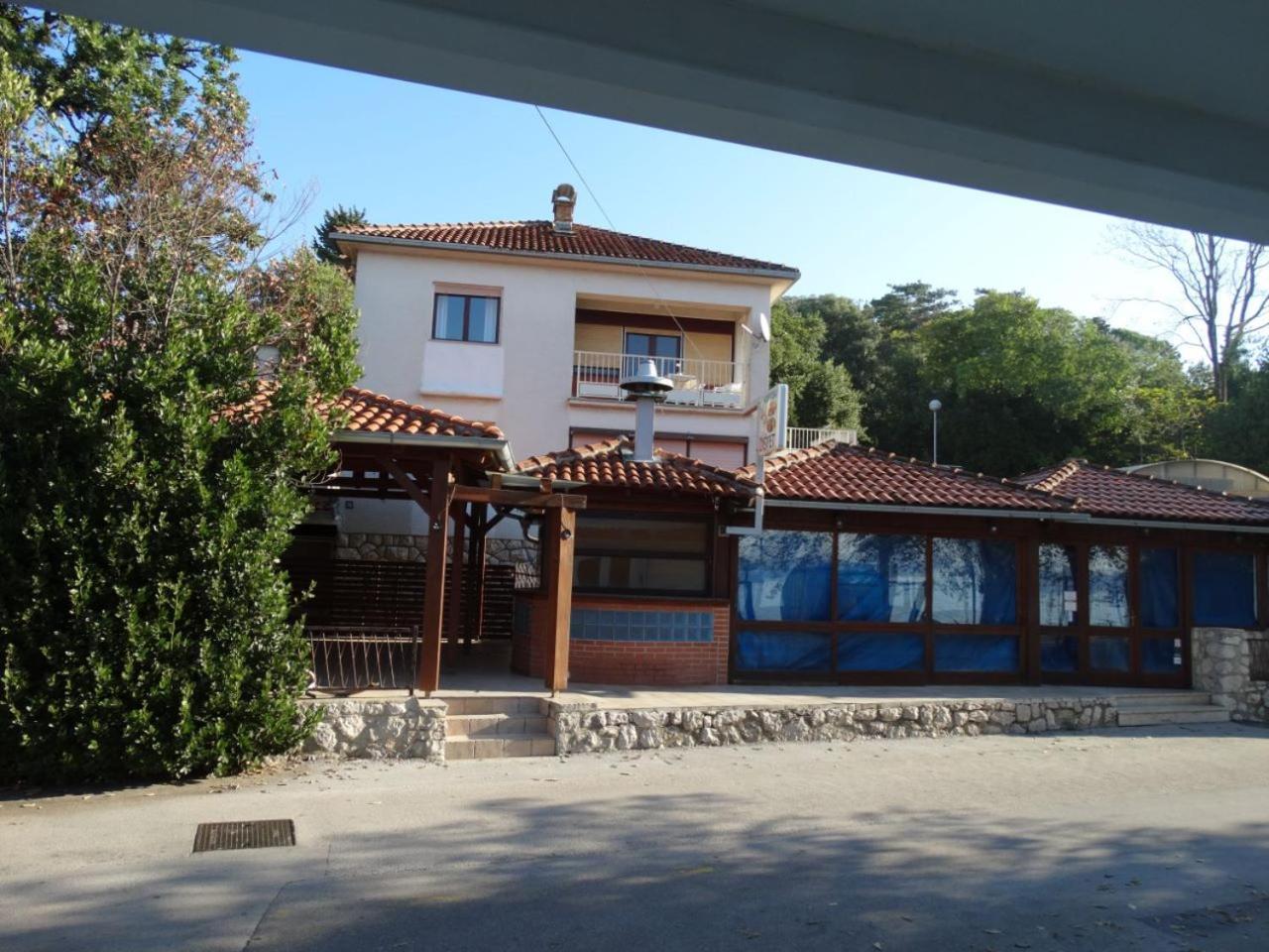 Roni Apartment Криквеница Екстериор снимка