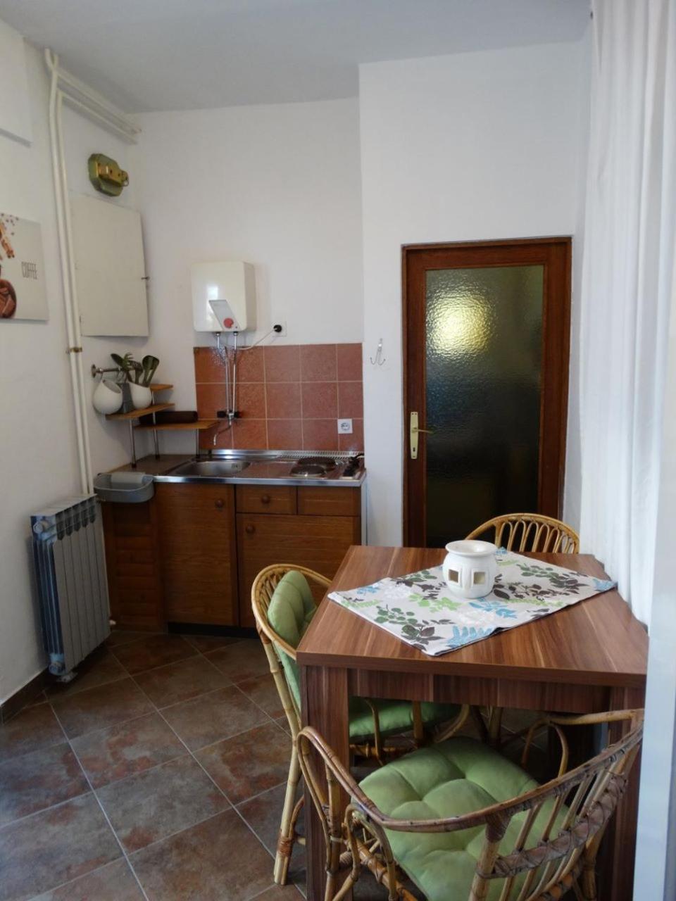 Roni Apartment Криквеница Екстериор снимка